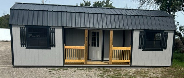 Lofted Barn Center Porch - 12x28